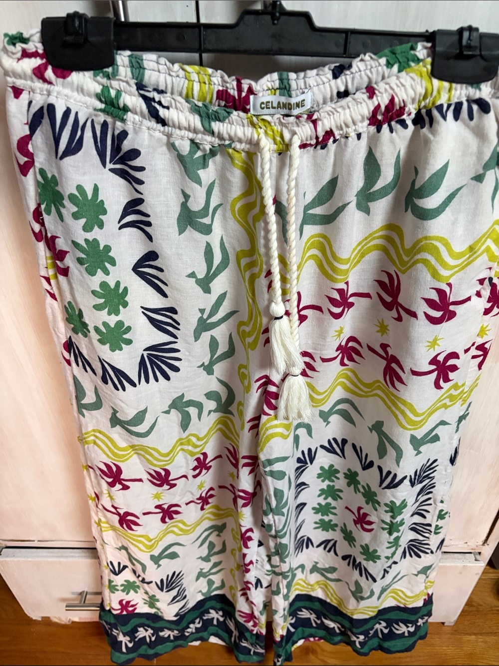 Celandine Floral Print Cropped Drawstring Pants - Multi